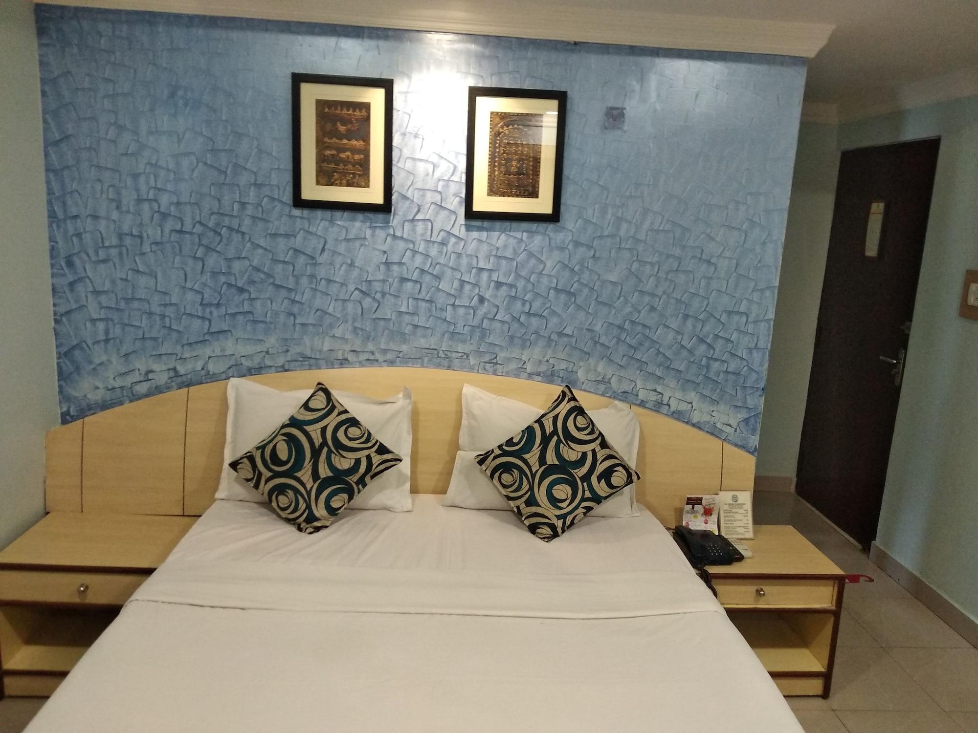 Hotel Pushpak Bhubaneswar Zewnętrze zdjęcie
