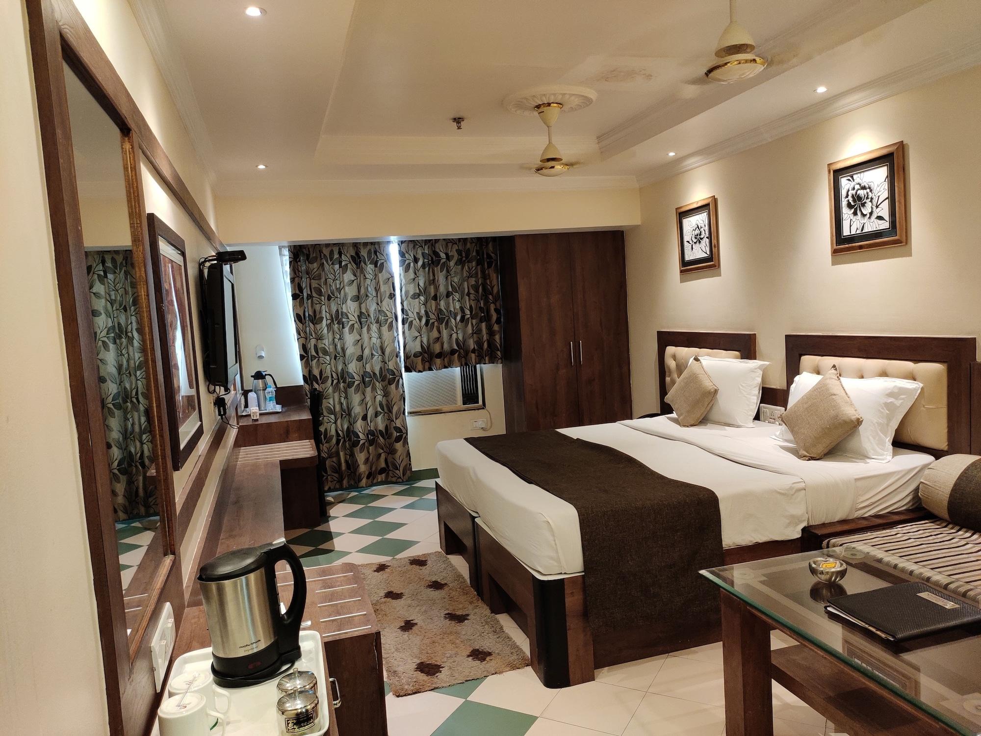 Hotel Pushpak Bhubaneswar Zewnętrze zdjęcie