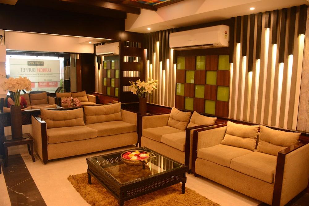 Hotel Pushpak Bhubaneswar Zewnętrze zdjęcie