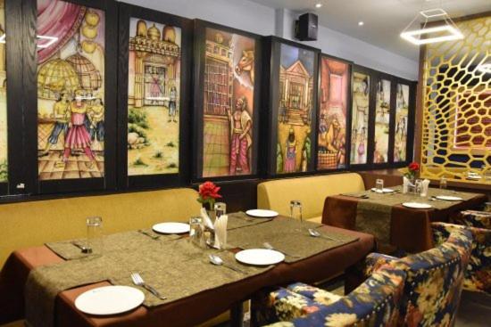 Hotel Pushpak Bhubaneswar Zewnętrze zdjęcie
