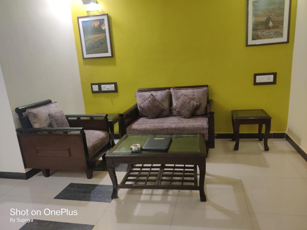 Hotel Pushpak Bhubaneswar Zewnętrze zdjęcie