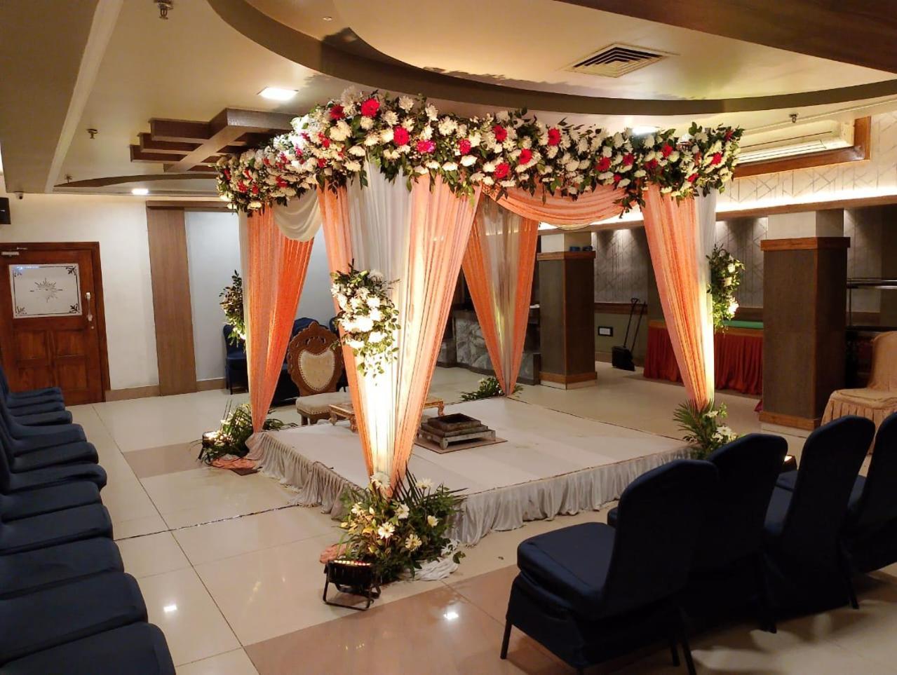 Hotel Pushpak Bhubaneswar Zewnętrze zdjęcie