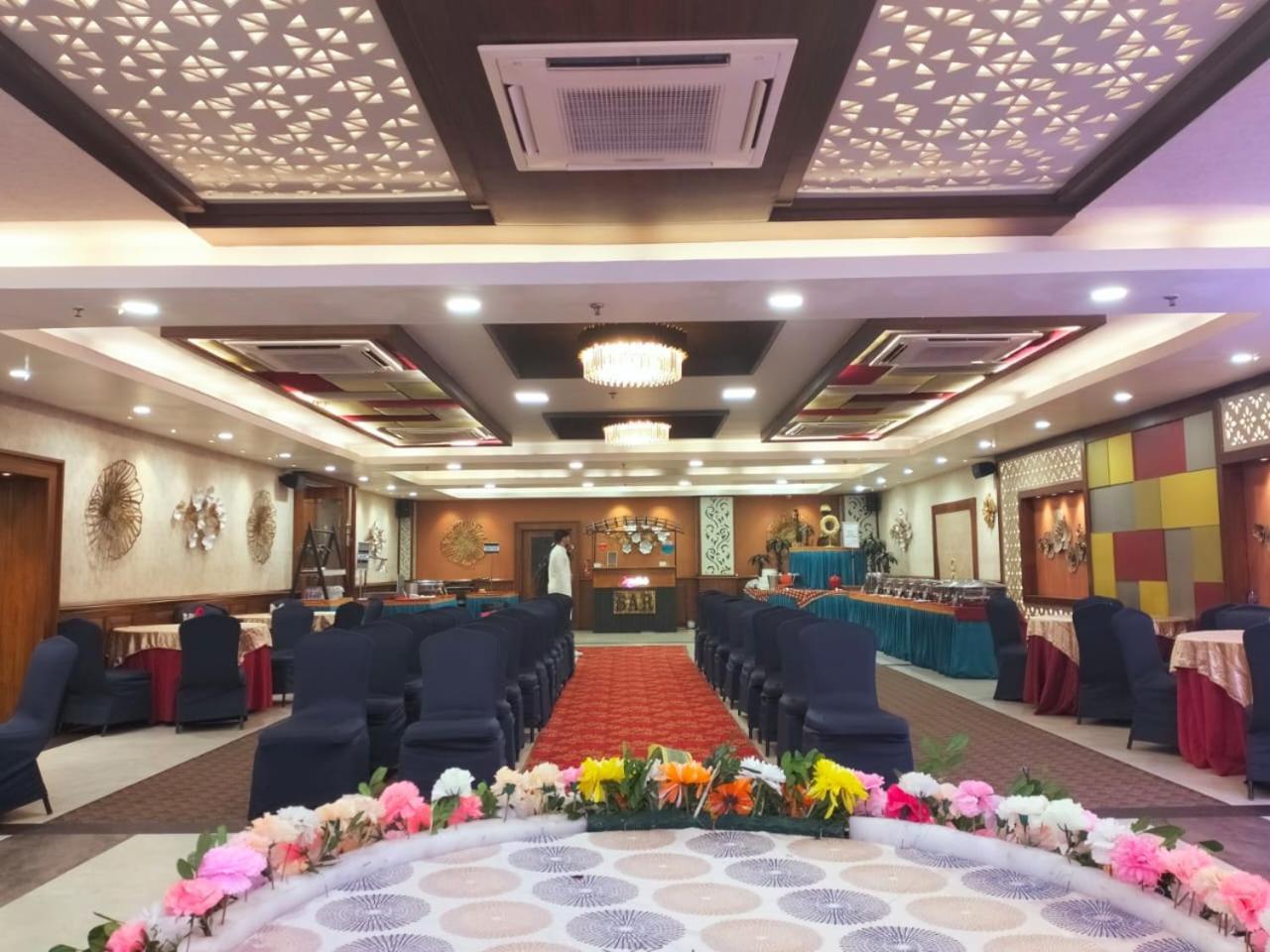 Hotel Pushpak Bhubaneswar Zewnętrze zdjęcie
