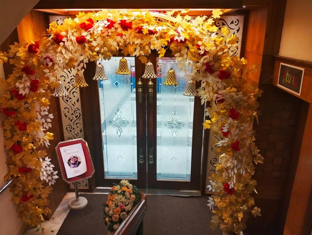 Hotel Pushpak Bhubaneswar Zewnętrze zdjęcie