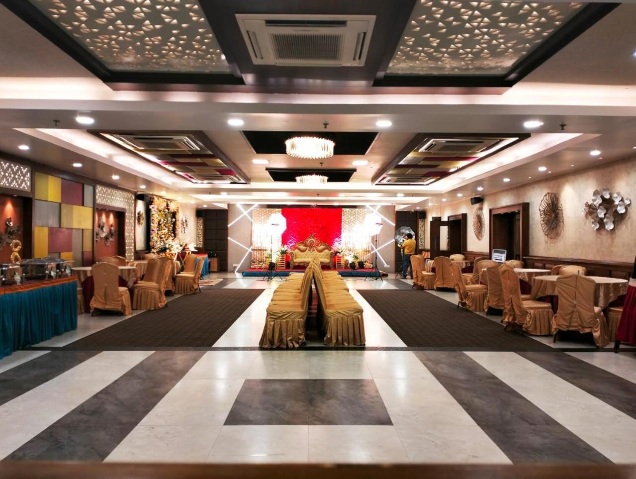 Hotel Pushpak Bhubaneswar Zewnętrze zdjęcie