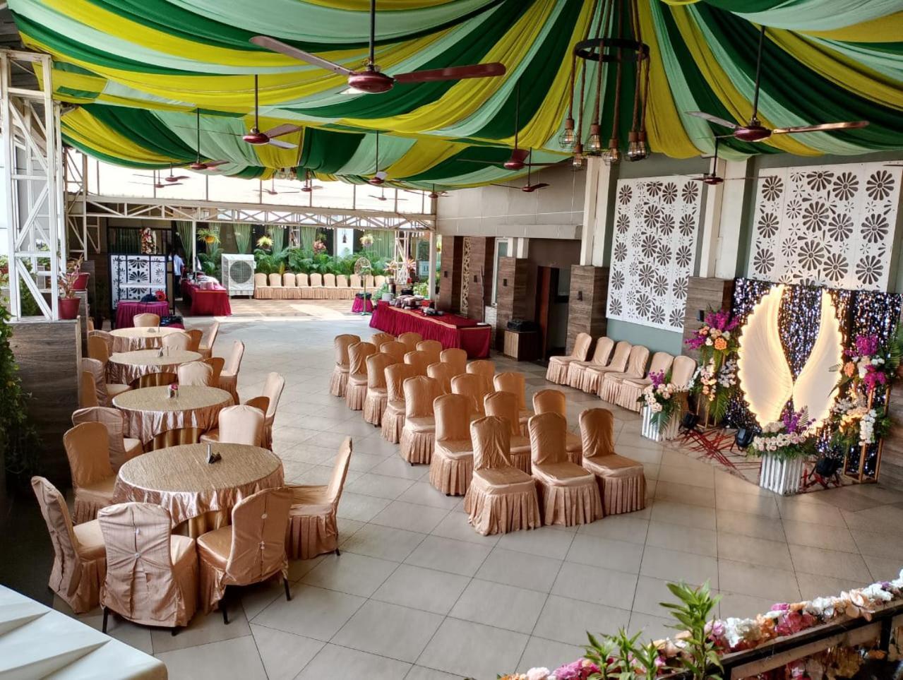 Hotel Pushpak Bhubaneswar Zewnętrze zdjęcie