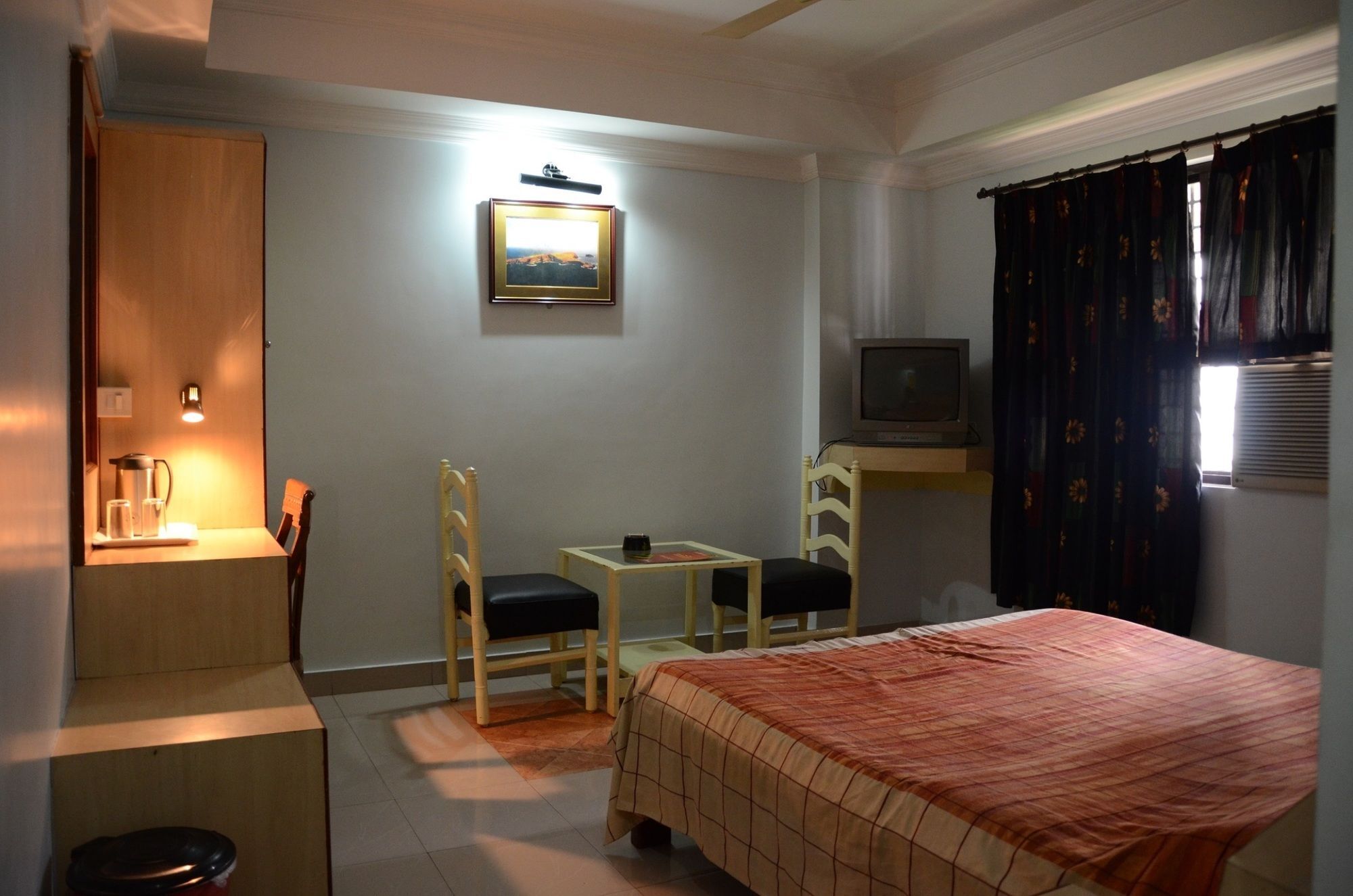 Hotel Pushpak Bhubaneswar Zewnętrze zdjęcie